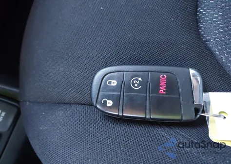 2017 Jeep Renegade Sport Fwd из США, поврежденный, VIN ZACCJAABXHPF62106